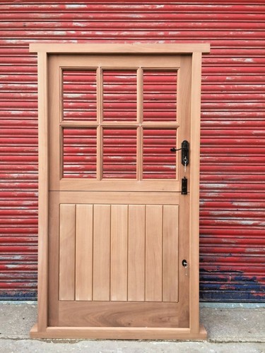 Hardwood cottage style stable - hardwood,