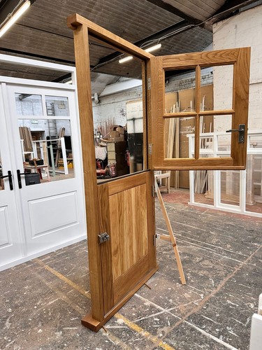 Traditional bespoke solid oak - traditional,